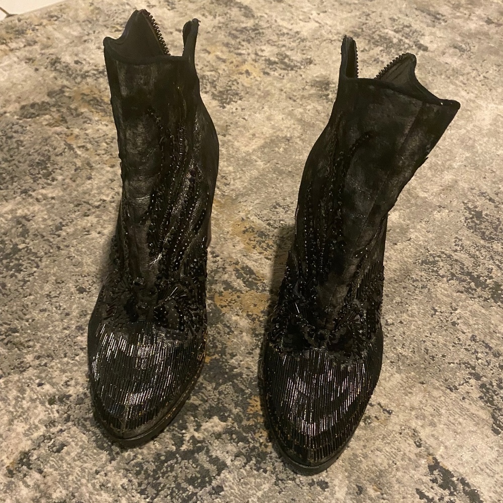 Donald J. Pliner Quiva Sequin Booties - Size 7.5